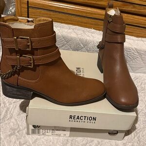 REACTION KENNETH COLE Women's Brown Salt Biker Chain Round-Toe Block-Heel Boots